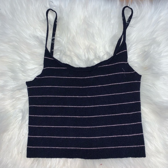 Sold on Depop☺️Bundle of 2 Cute Cropped Camis - Picture 4 of 5